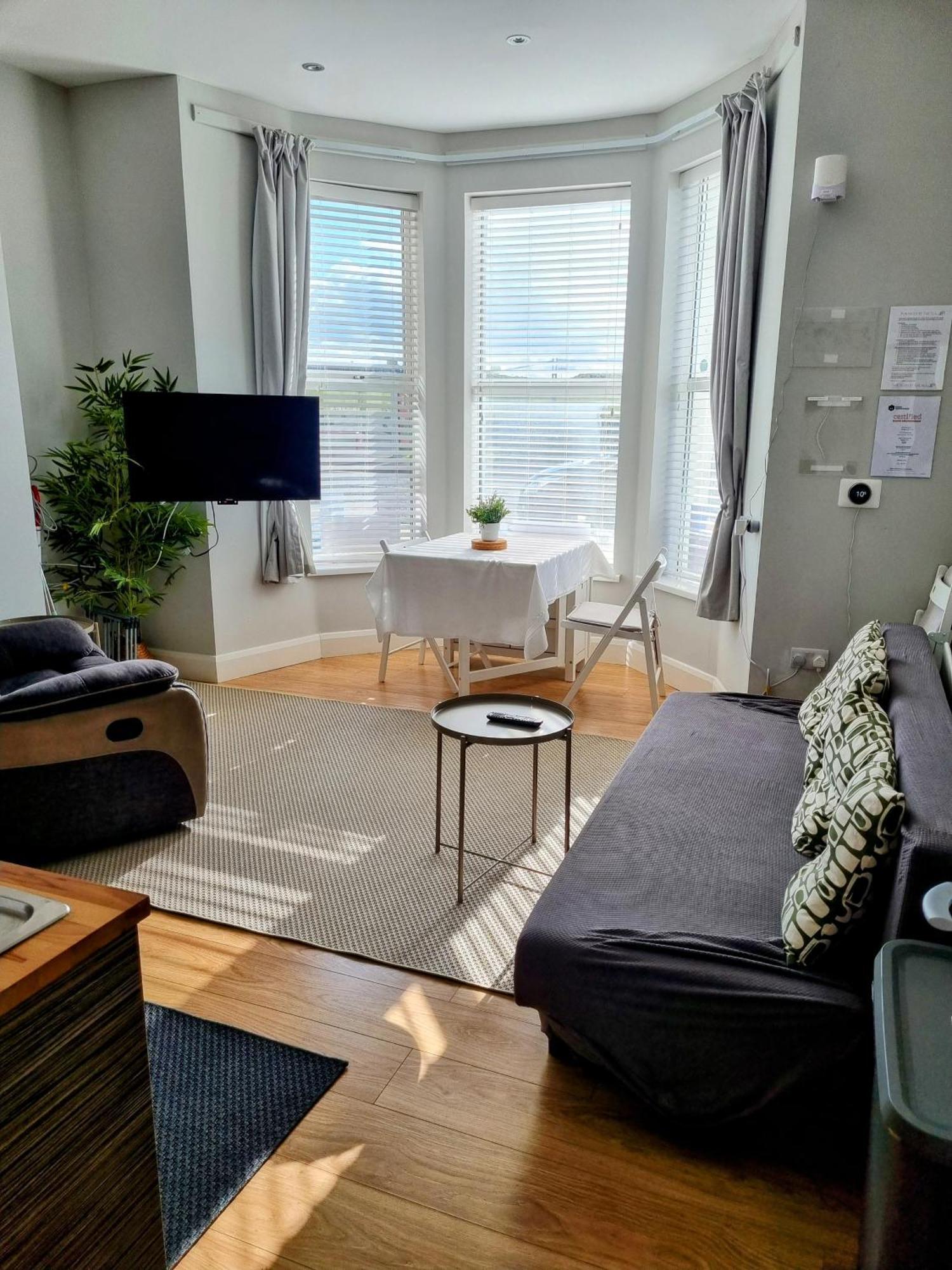 1 West Beach - Dog Friendly - Portrush By The Sea ภายนอก รูปภาพ